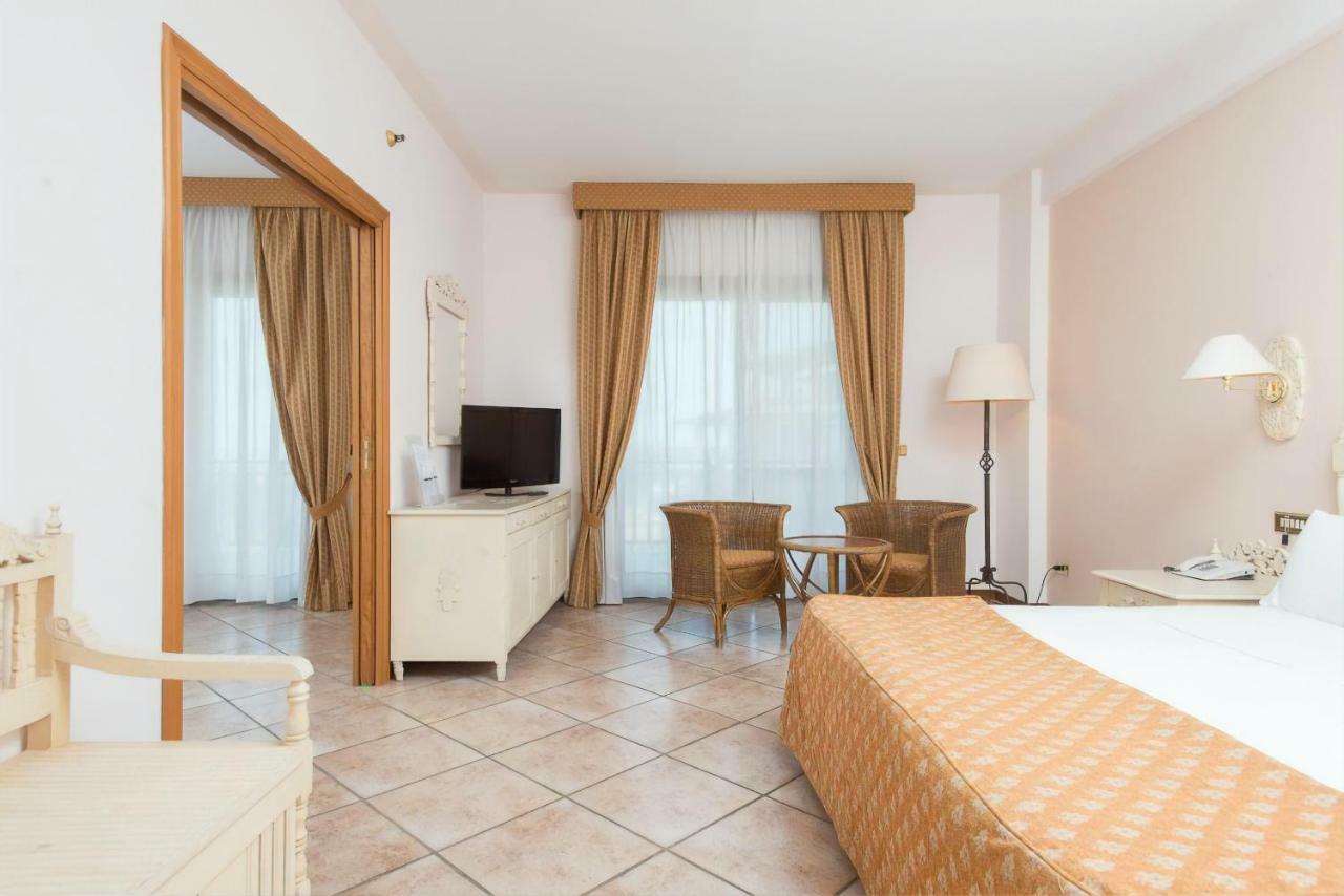 Marina Di Castello Golf & Hotel 4*